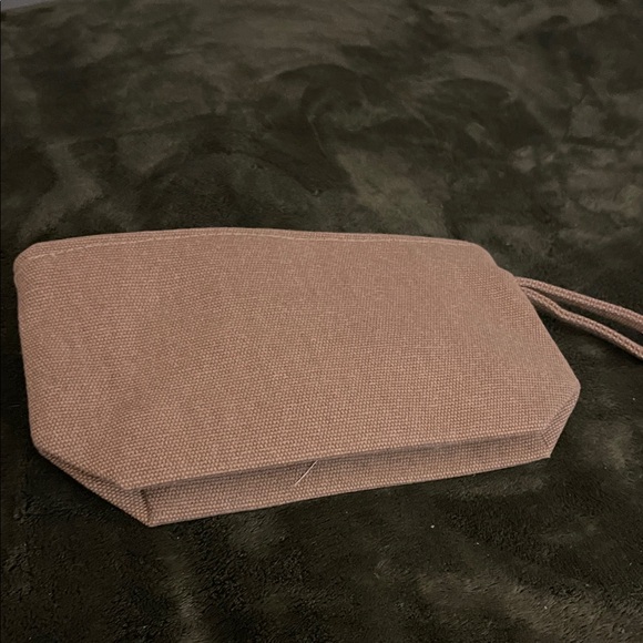 Capri wristlet - Picture 4 of 4